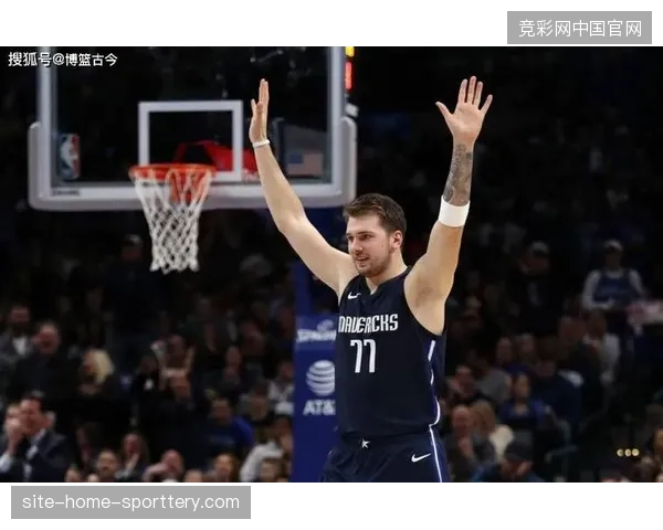 东道主加拿大能否创造历史，核心球员戴维斯的伤愈情况和在左路的攻防一体表现至关重要